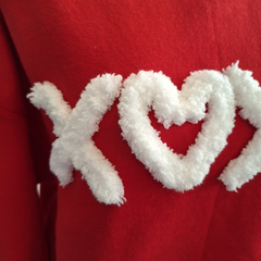 Trendy XOXO Chenille Embroidered Sweatshirt – Cute & Cozy Valentine’s Day Pullover