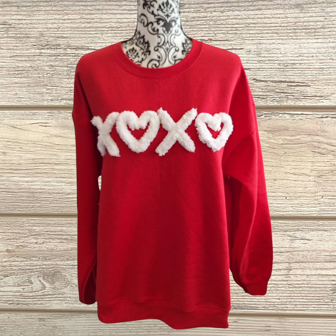 Trendy XOXO Chenille Embroidered Sweatshirt – Cute & Cozy Valentine’s Day Pullover